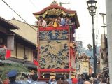 滋賀県大津市で、湖国三大祭のひとつ、「大津祭」が行われます。